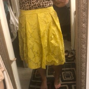 Yelloow printed skirt